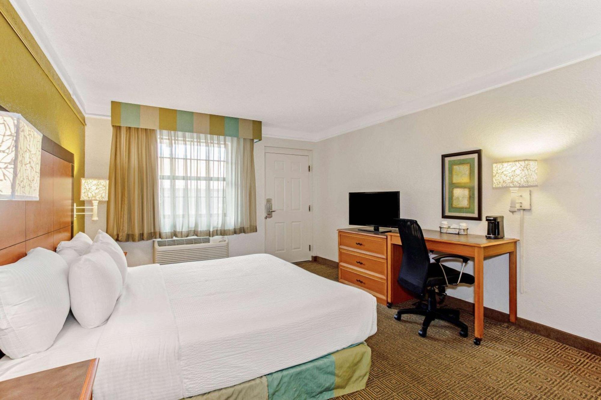La Quinta Inn By Wyndham Orlando Airport West Екстер'єр фото
