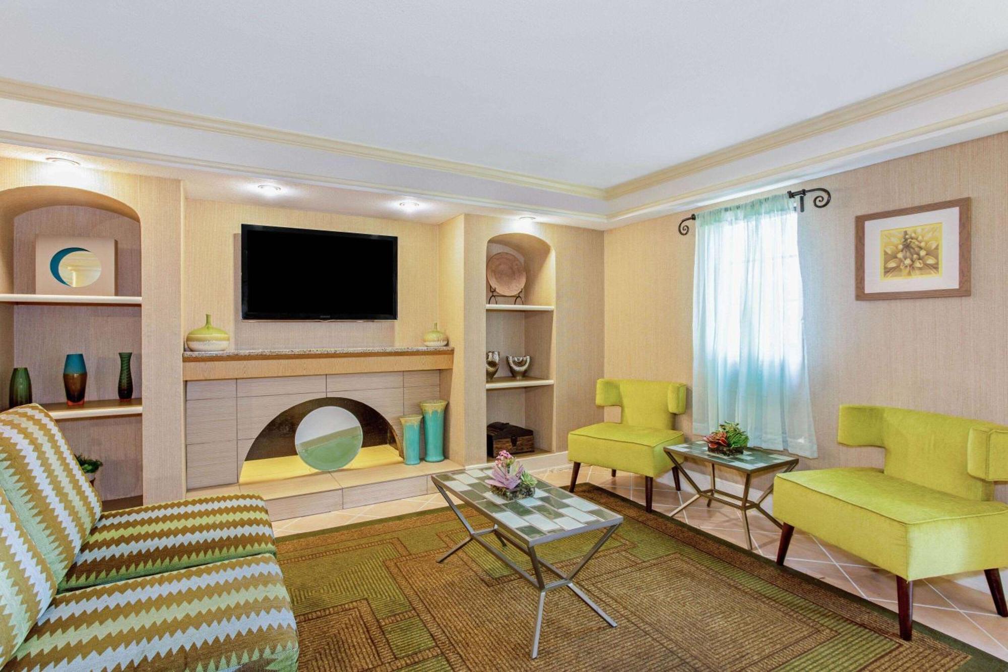 La Quinta Inn By Wyndham Orlando Airport West Екстер'єр фото